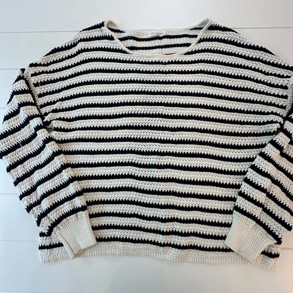 Blu Pepper Women's Black and White Striped Cropped Knit Sweater, large